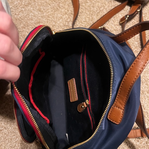 Tommy Hilfiger small backpack - Picture 2 of 4